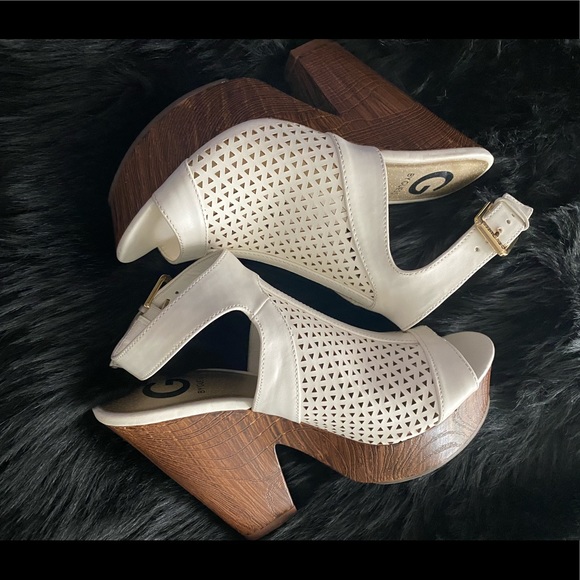 white guess wedges